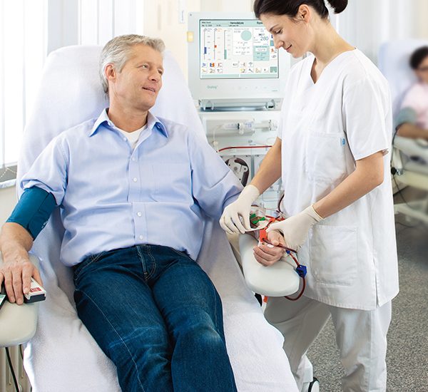 Nutrition therapy for patients on chronic dialysis